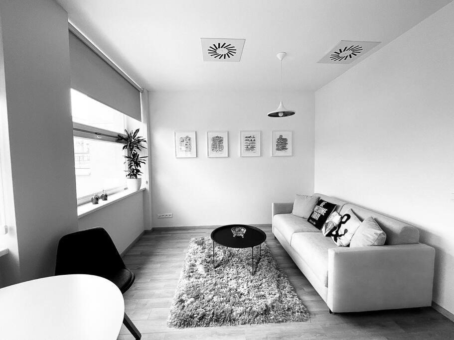 New Studio In Quiet Part Of The City Center Bratislava Exterior photo