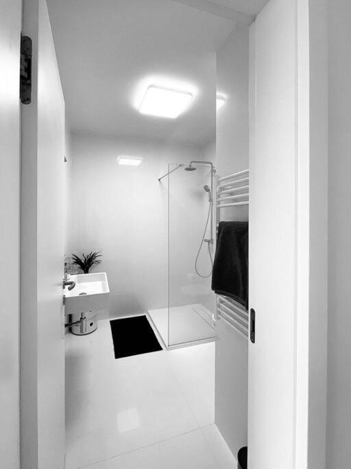 New Studio In Quiet Part Of The City Center Bratislava Exterior photo