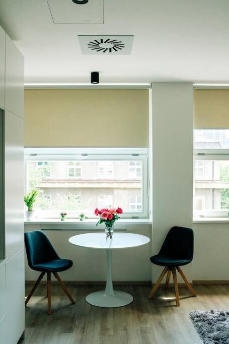 New Studio In Quiet Part Of The City Center Bratislava Exterior photo