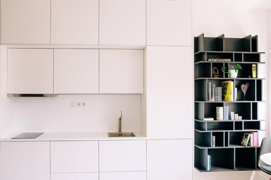 New Studio In Quiet Part Of The City Center Bratislava Exterior photo