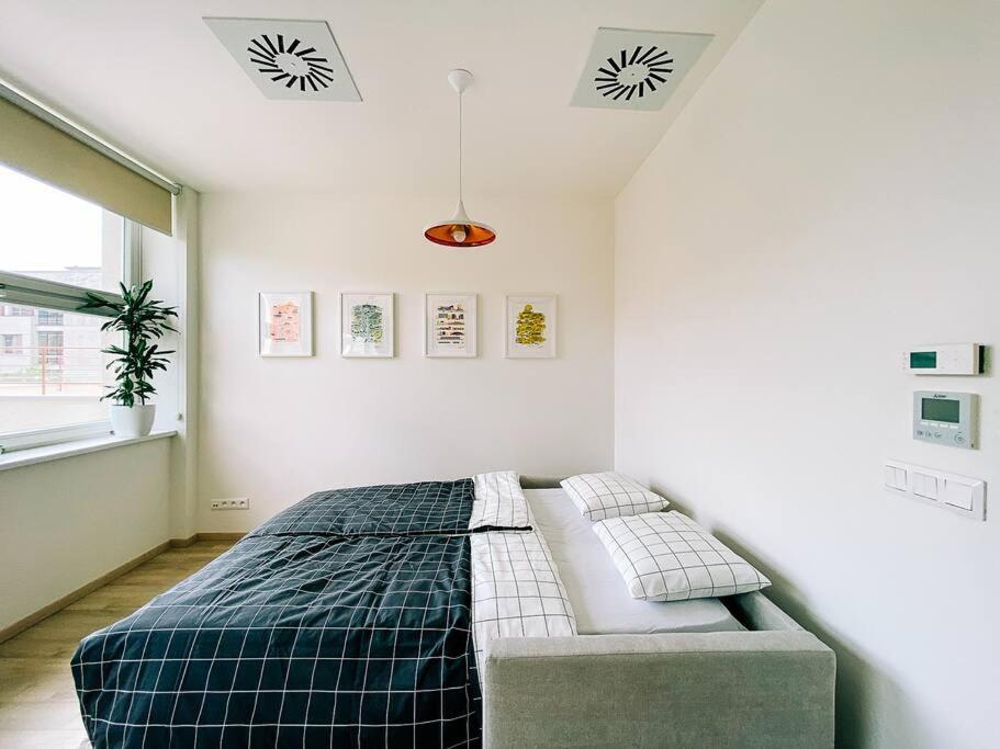 New Studio In Quiet Part Of The City Center Bratislava Exterior photo