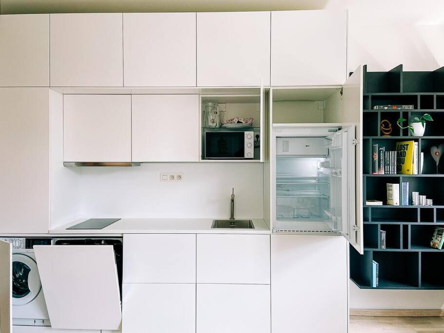 New Studio In Quiet Part Of The City Center Bratislava Exterior photo