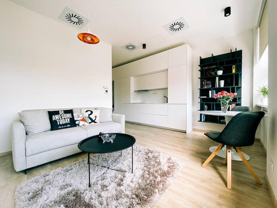 New Studio In Quiet Part Of The City Center Bratislava Exterior photo