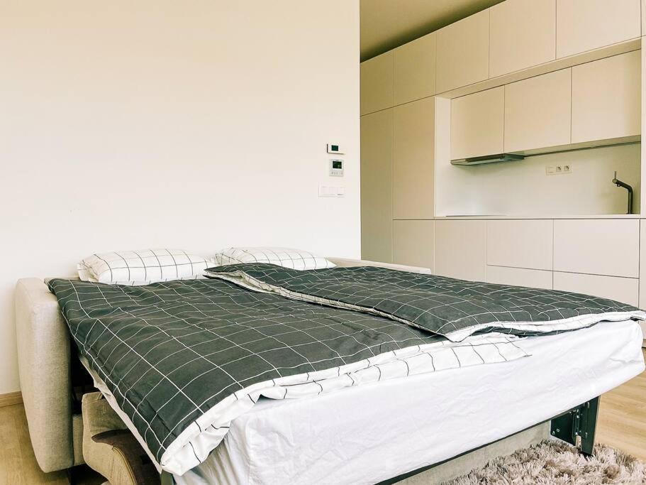 New Studio In Quiet Part Of The City Center Bratislava Exterior photo